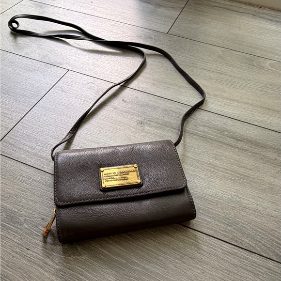 Marc By Marc Jacobs Handbags - Marc by Marc Jacobs Gray Leather Wallet Crossbody